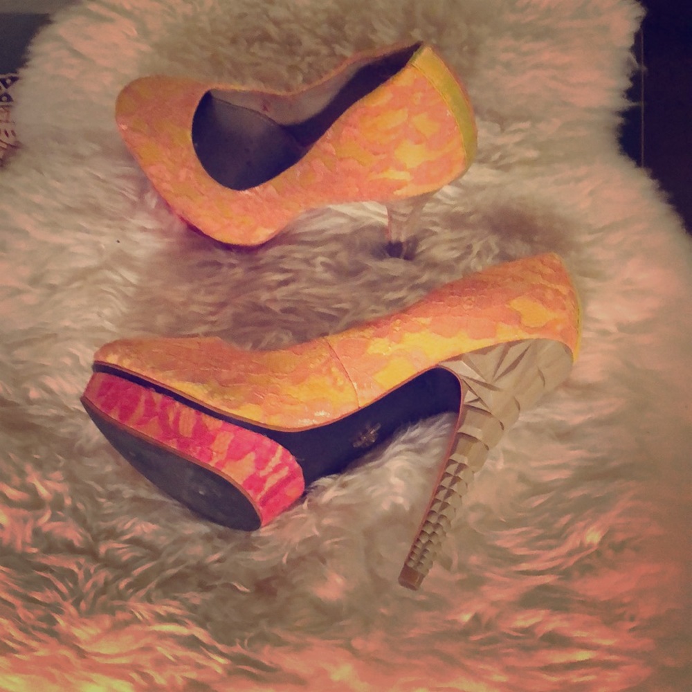 Rachel Roy stiletto heals